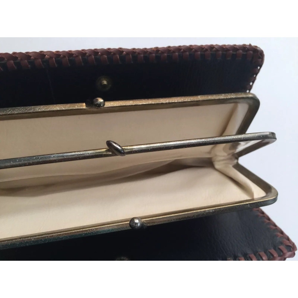 Vintage 70s Ladies Kiss Checkbook wallet tooled Leather Clutch - Picture 5 of 8